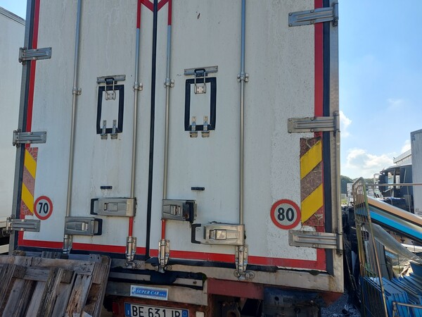 8#7675 Automezzo isotermico Iveco Magirus in vendita - foto 6