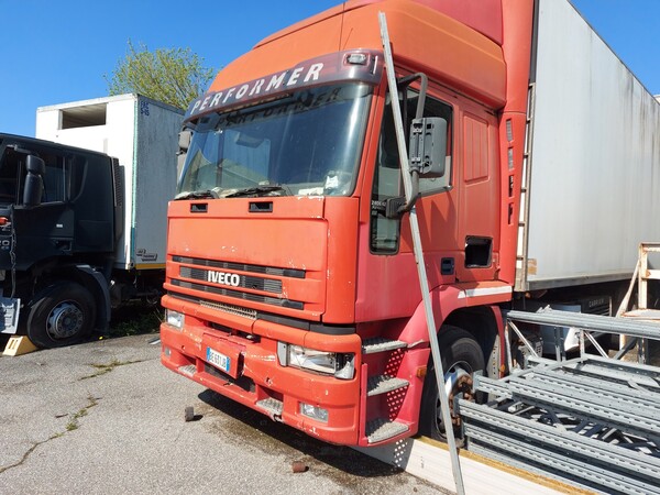 8#7675 Automezzo isotermico Iveco Magirus in vendita - foto 9