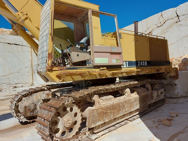 1#7681 Escavatore cingolato Caterpillar  245B in vendita - foto 9