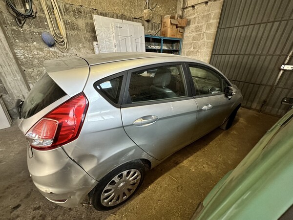 3#7683 Autovettura Ford Fiesta in vendita - foto 3
