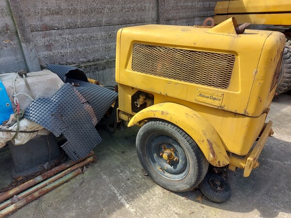 1#7690 Autocarro Ford Transit e  banchi da lavoro in vendita - foto 10