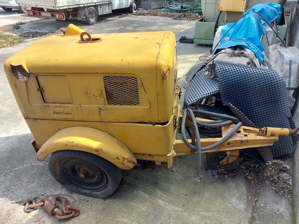 1#7690 Autocarro Ford Transit e  banchi da lavoro in vendita - foto 12