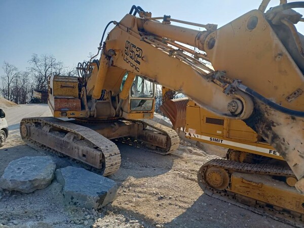2#7693 Escavatore cingolato Liebherr in vendita - foto 5