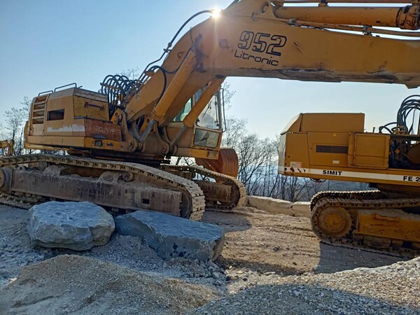 2#7693 Escavatore cingolato Liebherr in vendita - foto 6