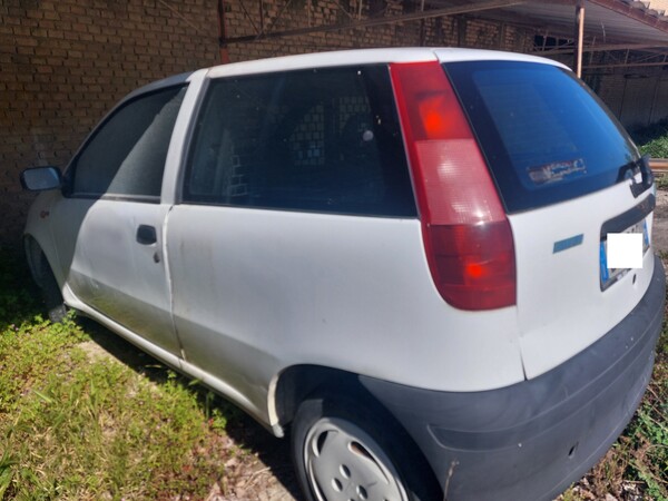 11#7695 Autovettura Fiat Punto in vendita - foto 3