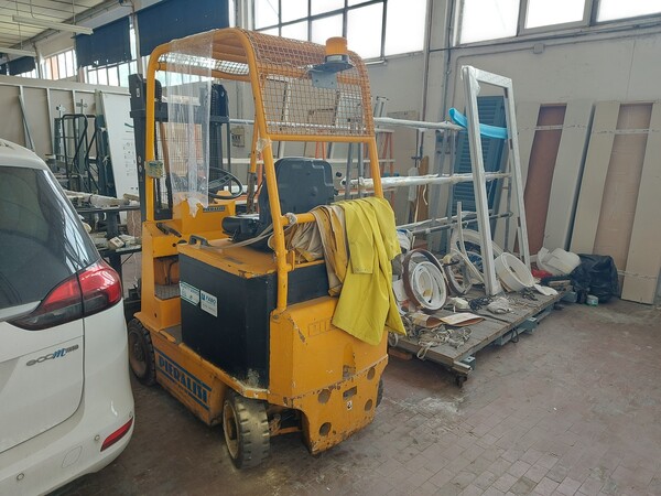 2#7700 Autovettura Opel e carrello elevatore Elcar in vendita - foto 24