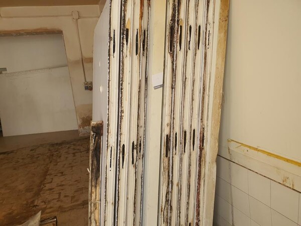 18#7712 Cella frigo Rivacolf e forno microonde Panasonic in vendita - foto 1