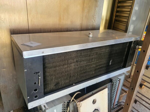 18#7712 Cella frigo Rivacolf e forno microonde Panasonic in vendita - foto 4
