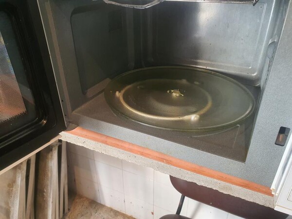 18#7712 Cella frigo Rivacolf e forno microonde Panasonic in vendita - foto 9
