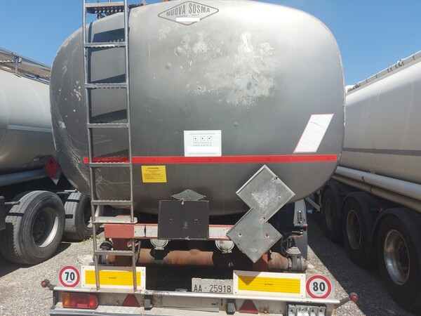 3#7713 Semirimorchio con cisterna Officina Serbatoi meccanici e Affini in vendita - foto 3