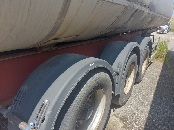 3#7713 Semirimorchio con cisterna Officina Serbatoi meccanici e Affini in vendita - foto 5