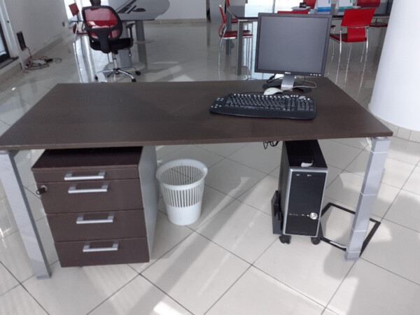 10#7714 Arredamento ed attrezzature per ufficio in vendita - foto 3