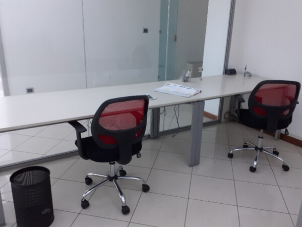 10#7714 Arredamento ed attrezzature per ufficio in vendita - foto 9