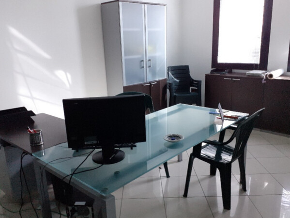 10#7714 Arredamento ed attrezzature per ufficio in vendita - foto 16