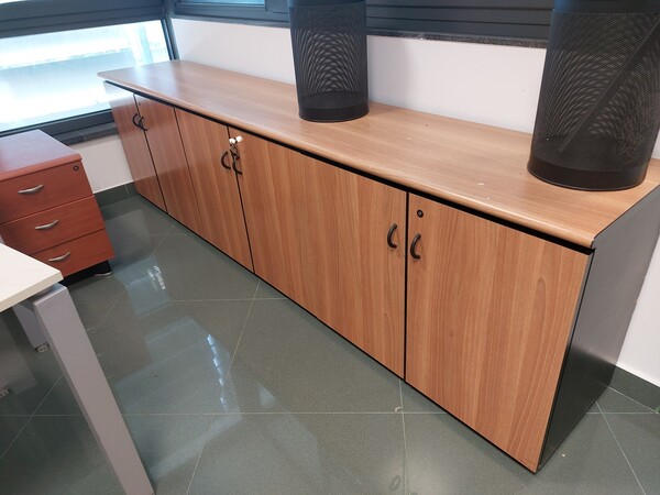 5#7714 Arredamento ed attrezzature per ufficio in vendita - foto 5