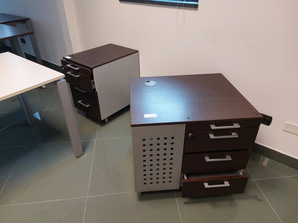 5#7714 Arredamento ed attrezzature per ufficio in vendita - foto 12