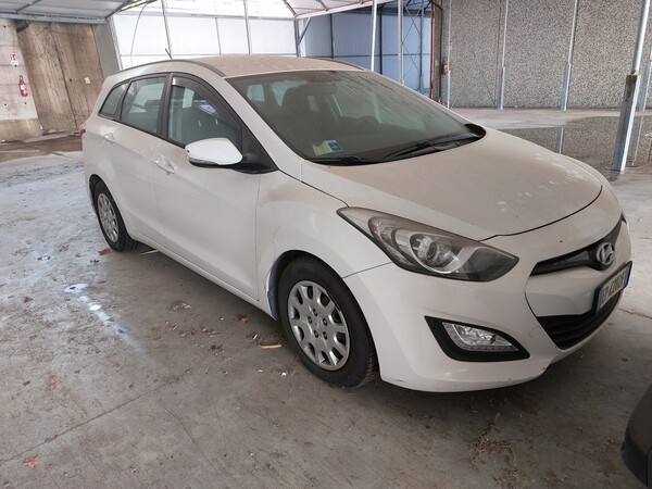 17#77140 Autovettura Hyunday I30 in vendita - foto 2