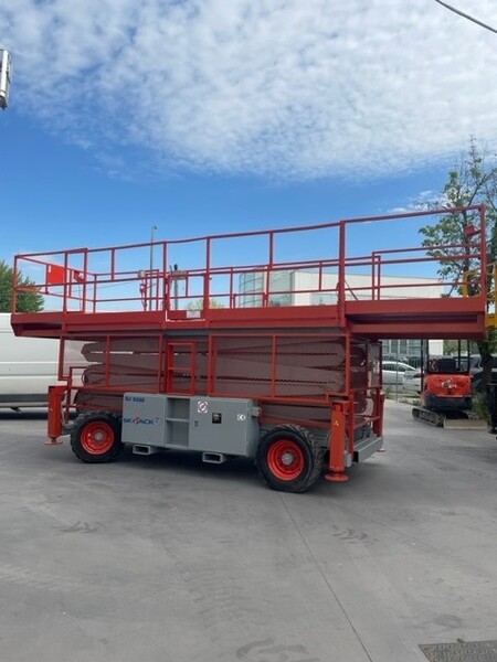 1#7719 Piattaforma aerea verticale Skyjack in vendita - foto 3