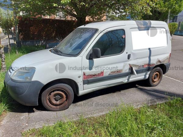 15#7722 Macchinari per la lavorazione del marmo autocarri Peugeot e arredi ufficio in vendita - foto 14