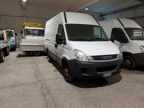 12#7725 Furgone Iveco in vendita - foto 2