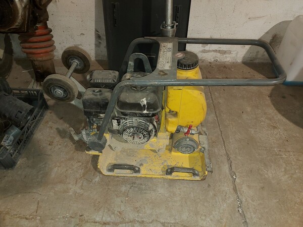 42#7725 Motocompressore Honda e tassellatori in vendita - foto 1