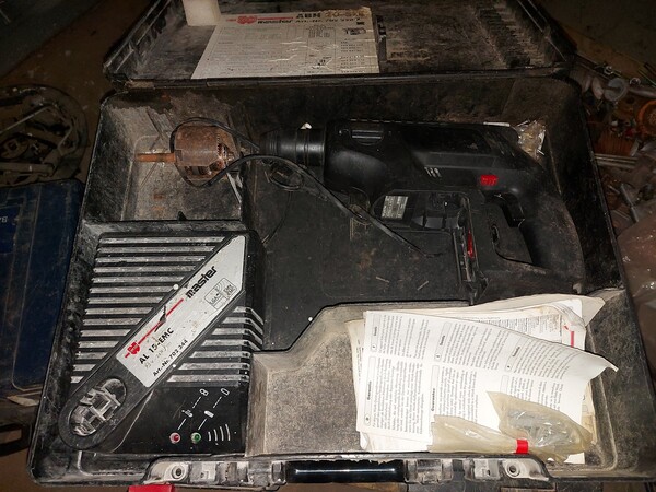 42#7725 Motocompressore Honda e tassellatori in vendita - foto 16
