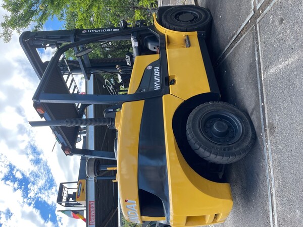 Carrelli elevatori in vendita