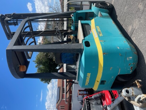 Carrelli elevatori in vendita