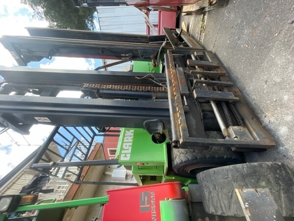 4#7733 Carrello elevatore elettrico Triplex Clark in vendita - foto 3