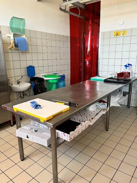 1#7741 Compendio di azienda dedita alla macellazione e al commercio all'ingrosso di bestiame in vendita - foto 2