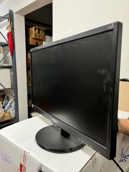 1#7741 Compendio di azienda dedita alla macellazione e al commercio all'ingrosso di bestiame in vendita - foto 28