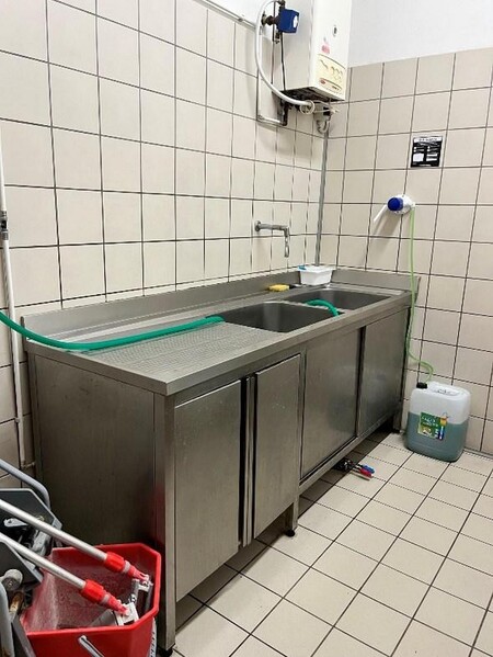 1#7741 Compendio di azienda dedita alla macellazione e al commercio all'ingrosso di bestiame in vendita - foto 44
