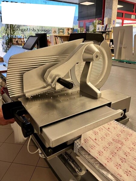 1#7741 Compendio di azienda dedita alla macellazione e al commercio all'ingrosso di bestiame in vendita - foto 51