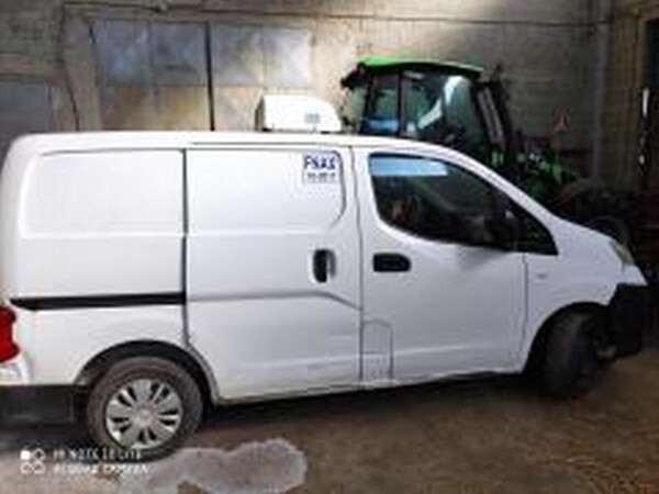 1#7743 Furgone Nissan NV 200 ed attrezzatura varia in vendita - foto 1