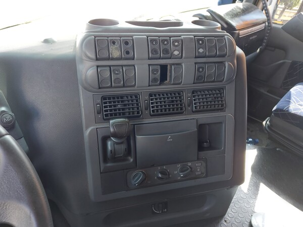 1#7744 Motrice per semirimorchio Iveco in vendita - foto 28