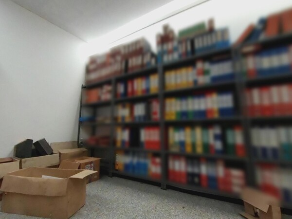 1#7754 Arredi e attrezzatura da ufficio in vendita - foto 6