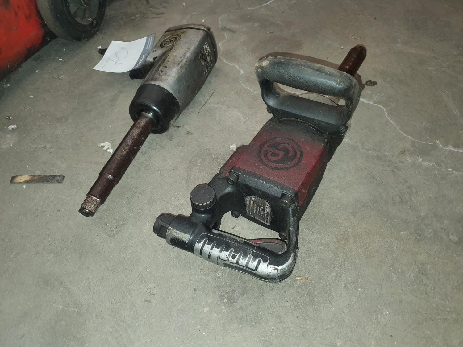 Lot Truck tire changer guns