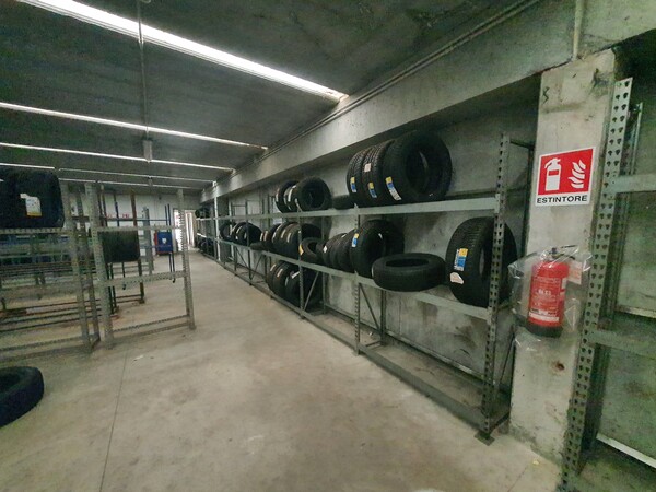 83#7754 Scaffalature Wuerth per gomme in vendita - foto 5