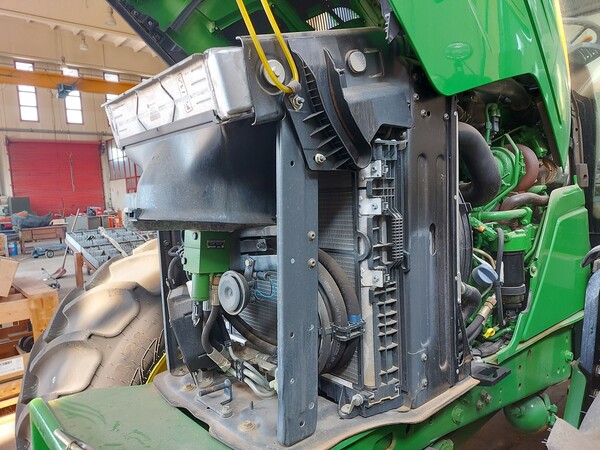11#7773 Trattore John Deere 6130R in vendita - foto 18