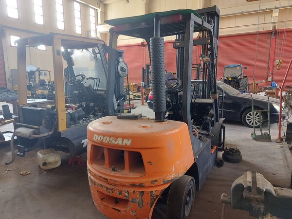 16#7773 Carrello elevatore Doosan in vendita - foto 5