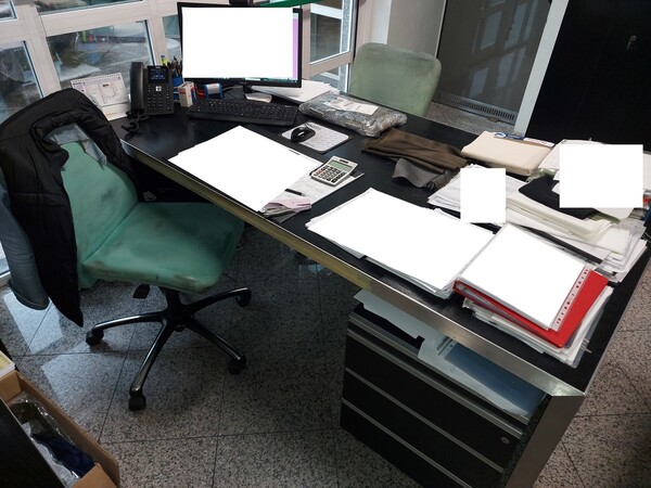 1#7774 Arredi da ufficio e attrezzature elettroniche in vendita - foto 23