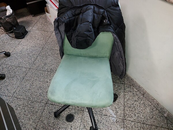 1#7774 Arredi da ufficio e attrezzature elettroniche in vendita - foto 30