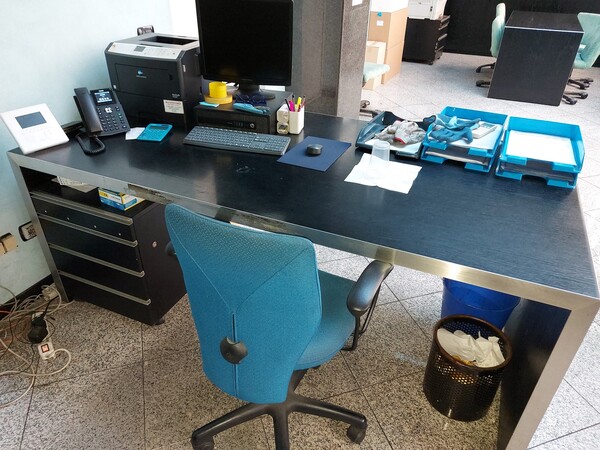 1#7774 Arredi da ufficio e attrezzature elettroniche in vendita - foto 68