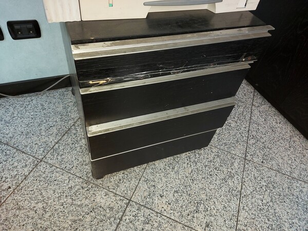 1#7774 Arredi da ufficio e attrezzature elettroniche in vendita - foto 71