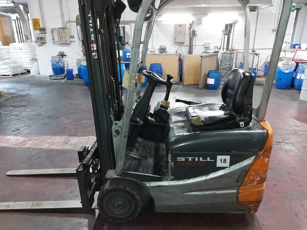 Carrelli elevatori in vendita