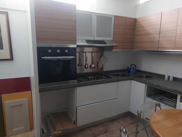 18#7776 Cucina angolare laccata in vendita - foto 4