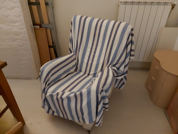 9#7776 Tavolo in legno e frigor AEG in vendita - foto 3