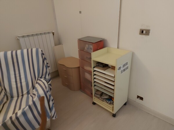9#7776 Tavolo in legno e frigor AEG in vendita - foto 9