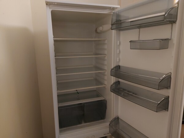 9#7776 Tavolo in legno e frigor AEG in vendita - foto 10