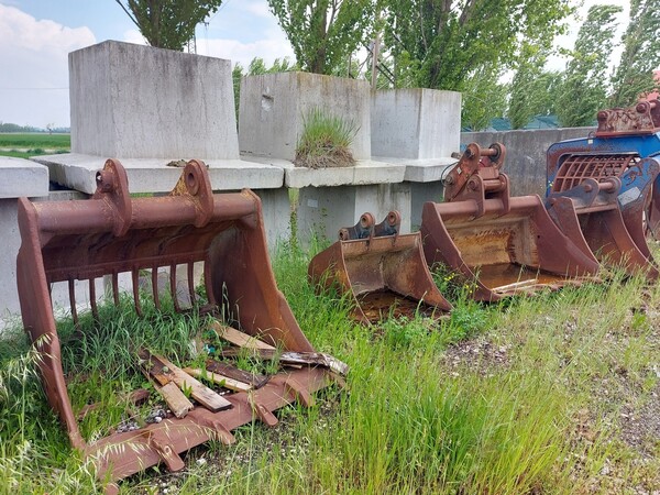 132#7778 Container e attrezzature da cantiere in vendita - foto 96